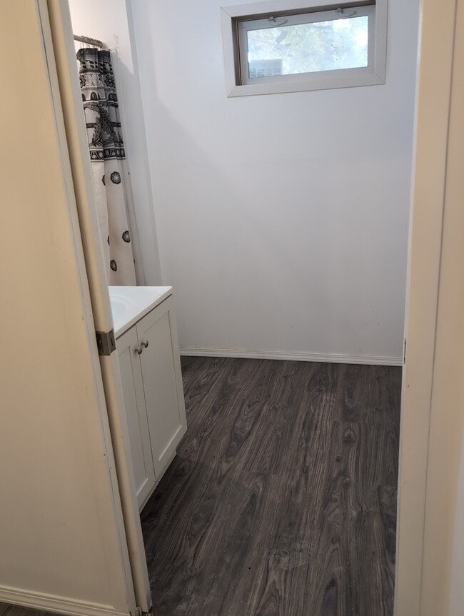 Building Photo - 1703 2nd Ave