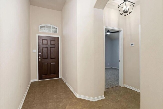 Foto del edificio - 16007 David Hill Ln