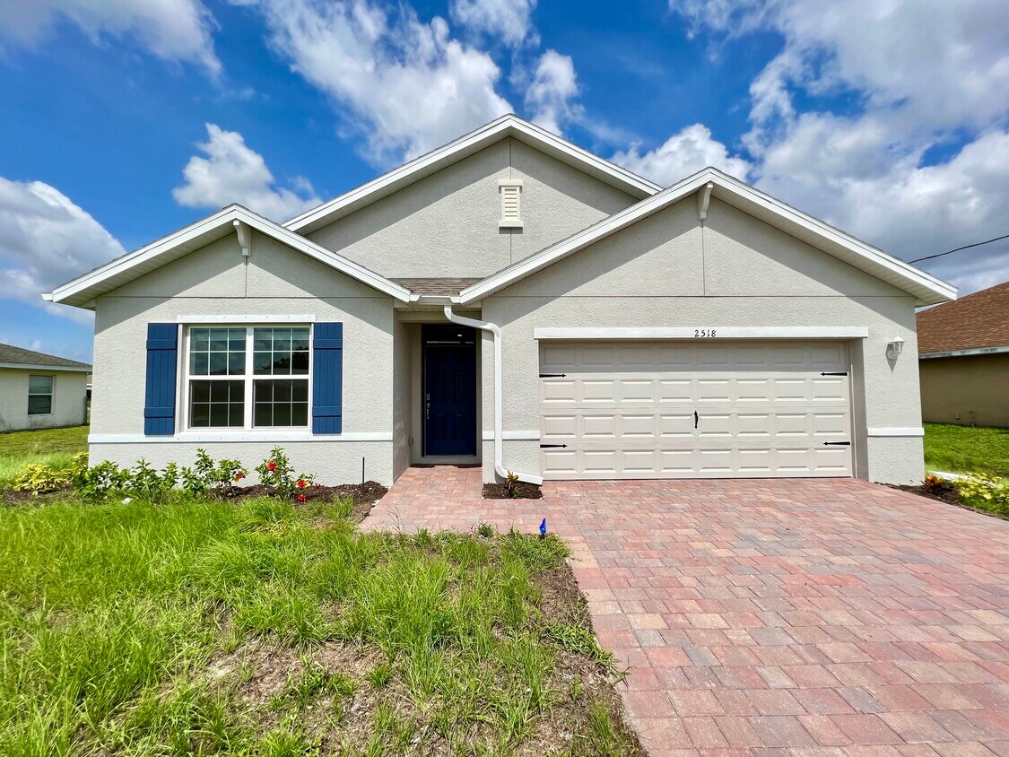 Foto principal - 2518 NE 6th Pl