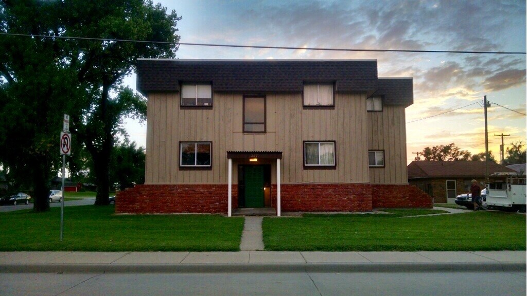 Primary Photo - 227 S Poplar St