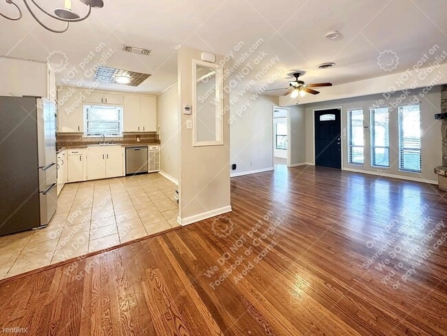 Foto del edificio - 3 br, 2 bath House - 325 Hickman St