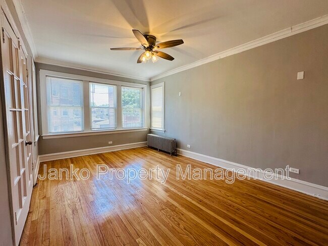 Foto del edificio - 644 N Mayfield Ave