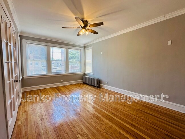 Building Photo - 644 N Mayfield Ave