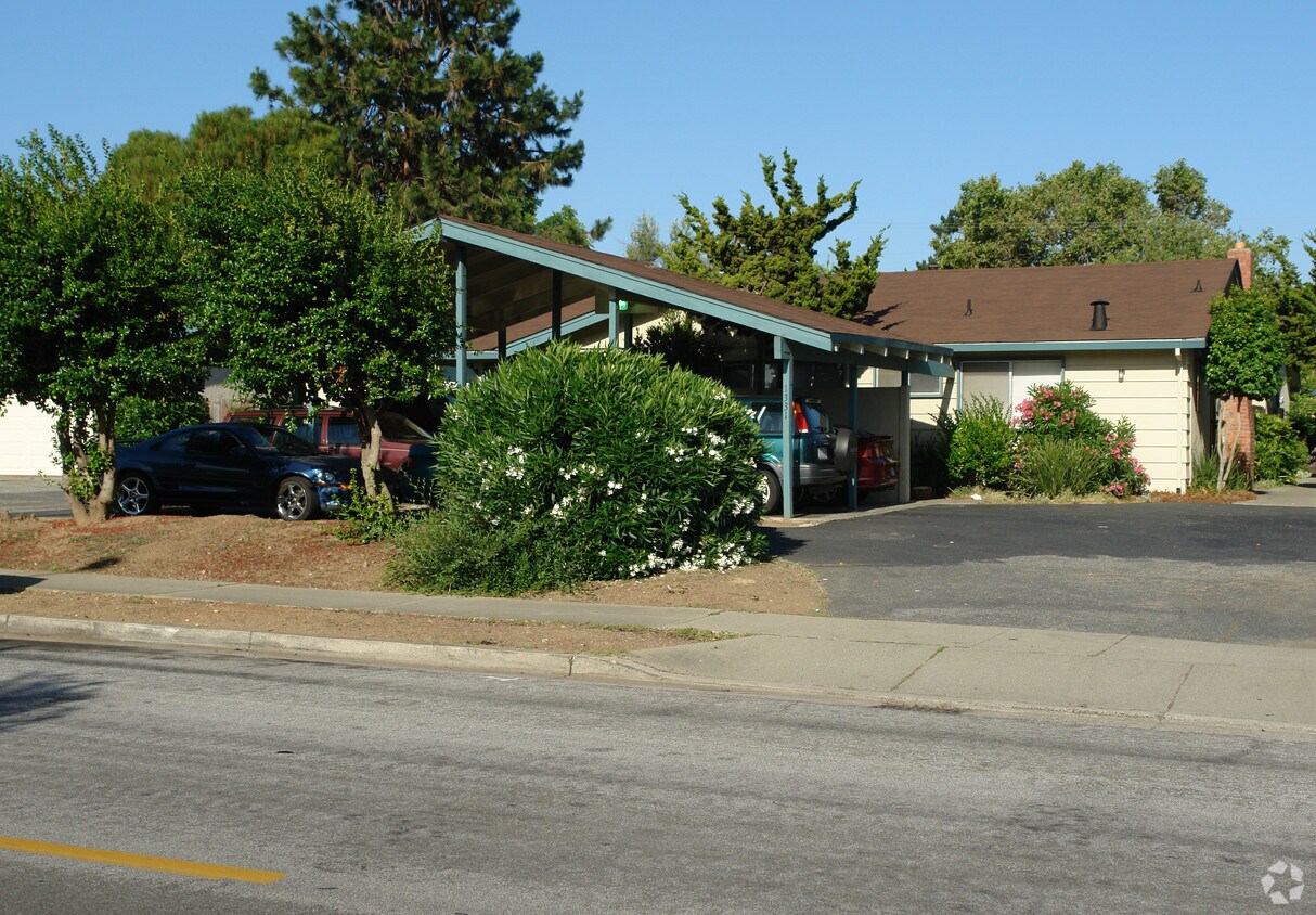 Primary Photo - 1331 Kingfisher Way