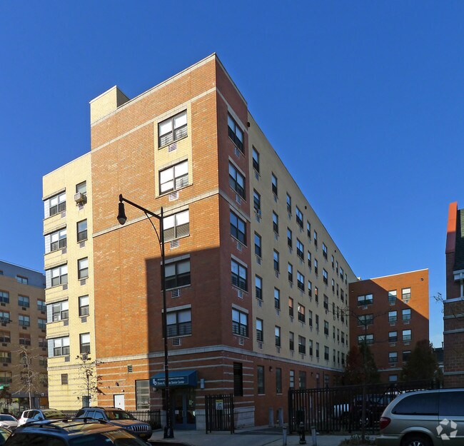 Renaissance Estates Apartments Brooklyn, NY