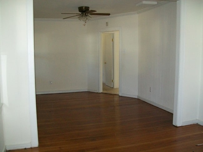 Building Photo - 2304 Lockwood Rd