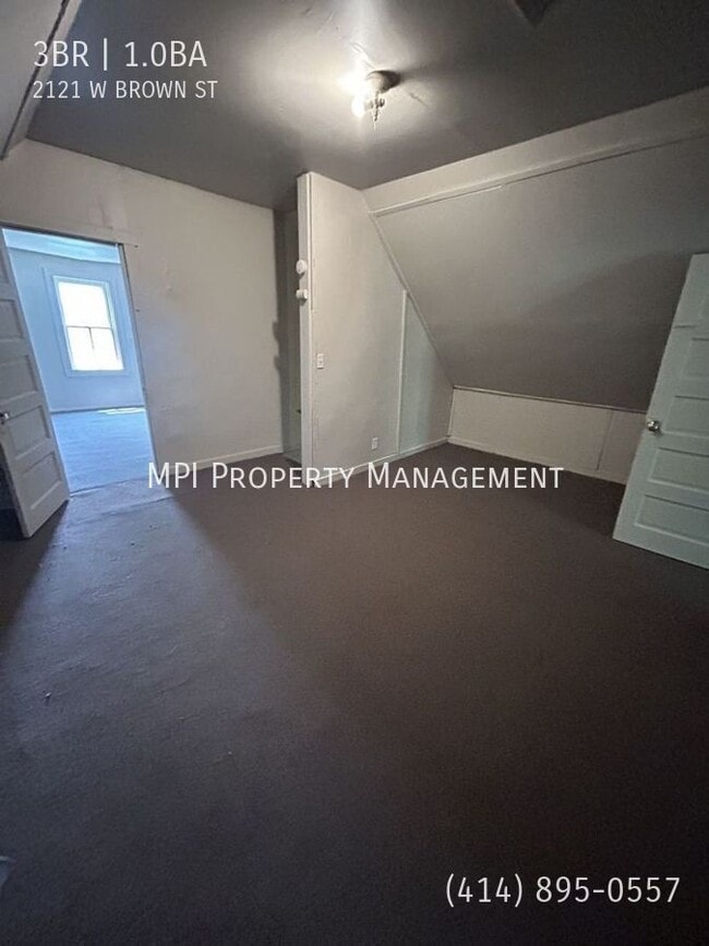 Foto del edificio - 2121 W Brown St