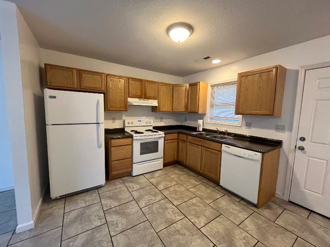 Foto del edificio - 1218 Hyatt Creek Rd