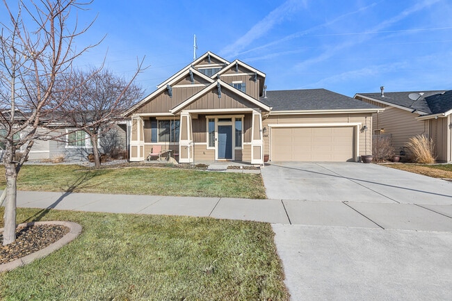 Building Photo - 5344 W Los Flores St