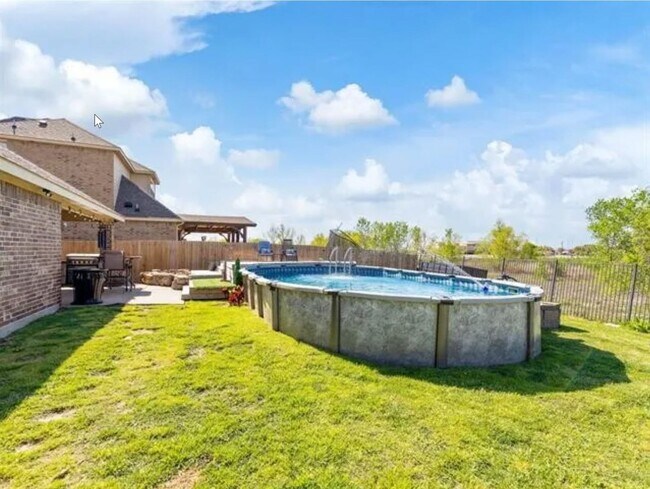 Foto del edificio - 1052 Lufkin Ln