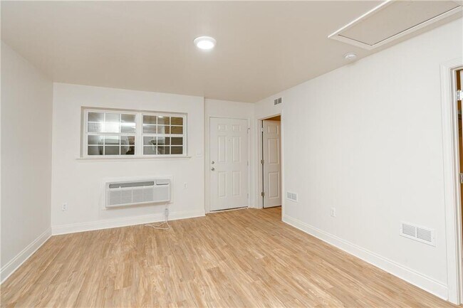 Foto del edificio - 7513 Old Shell Rd