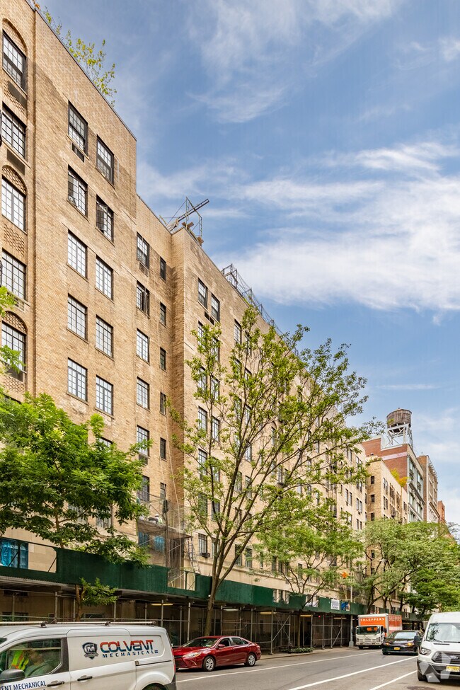 Foto del edificio - 38-58 E 10th St