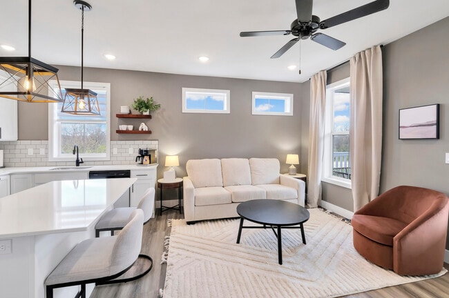 Foto del edificio - 214 Great Loop E Dr