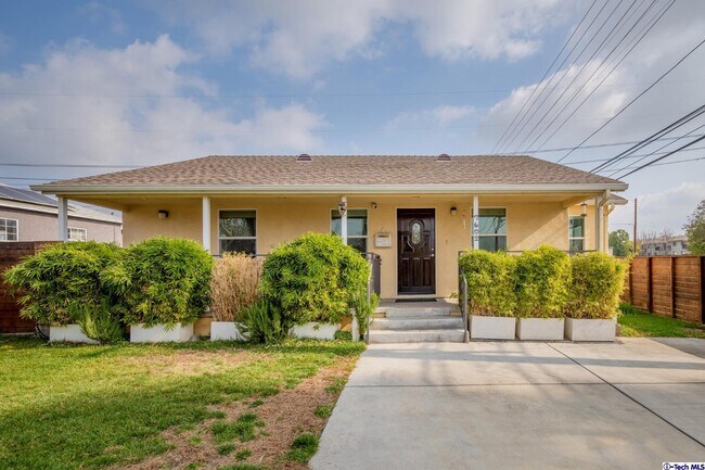 Building Photo - 7602 Hinds Ave