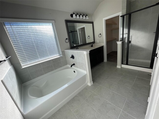 Foto del edificio - 7208 Windy Ridge Dr