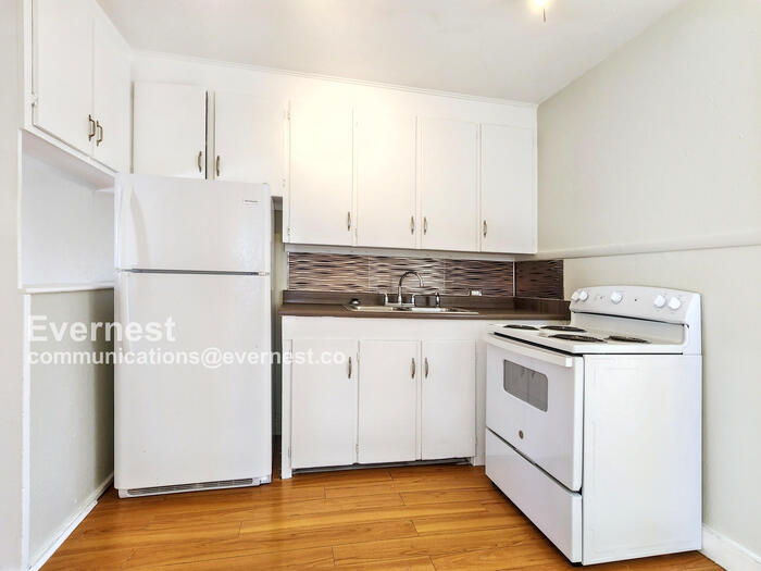 Foto principal - 245 S Hazel Ct