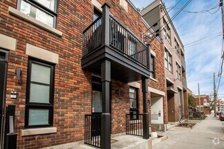 Building Photo - 227 Rue Sainte-Marguerite
