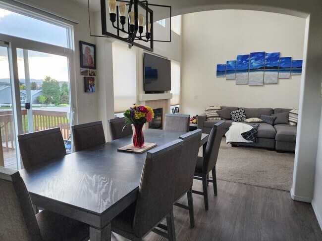 Building Photo - Stunning 2-Story Home With Finished Walk-O...