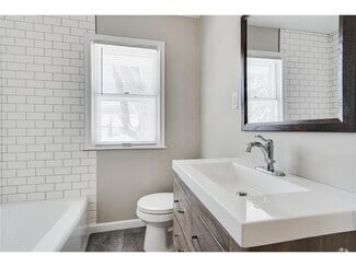 Building Photo - 5422 S 28th Ave