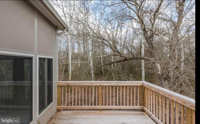 Foto del edificio - 8306 Rosette Ln
