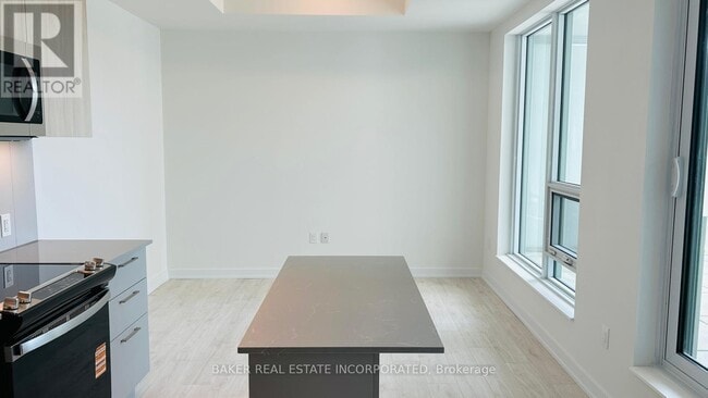 Building Photo - 500 Plains Rd E