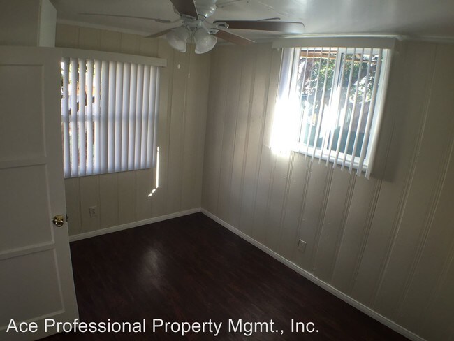 Foto del edificio - 4204-4216 E Washington Ave