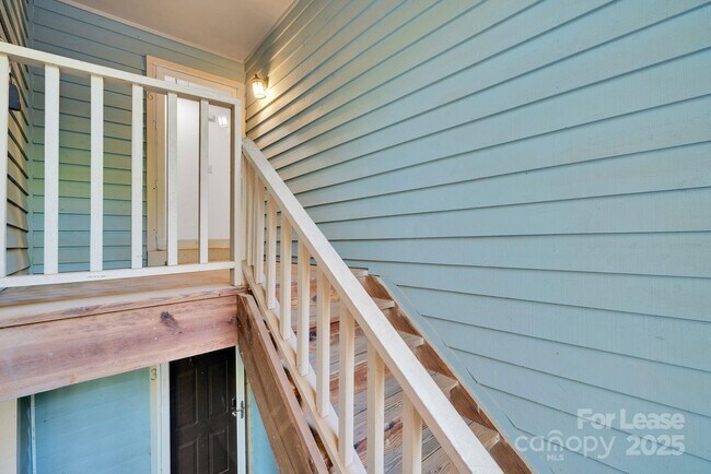 Building Photo - 3300 Selwyn Farms Ln