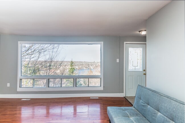 Building Photo - 75 Herring Cove Rd