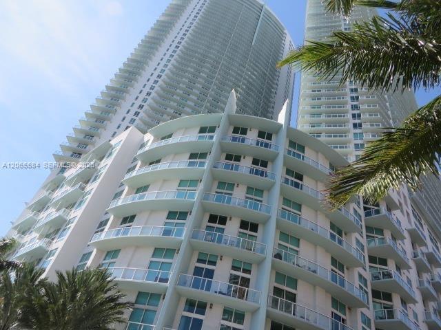 Building Photo - 1900 N Bayshore Dr