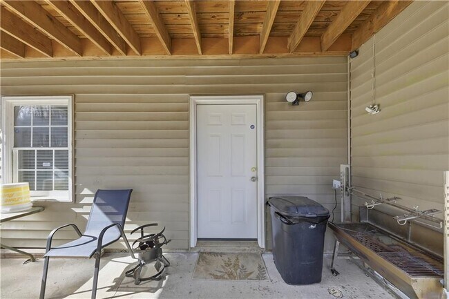 Foto del edificio - 260 Tabor Forest Dr