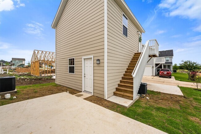 Building Photo - 1500 Arbor Knot Dr