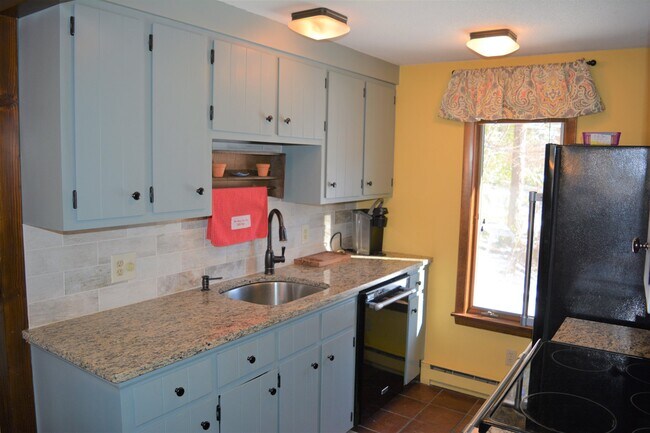 Foto del edificio - 6 Pleasant Dr