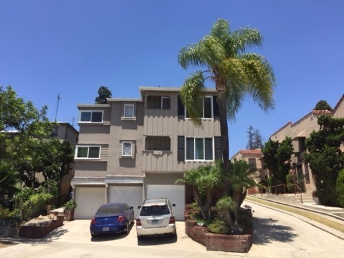 Primary Photo - 3373 Rowena Ave