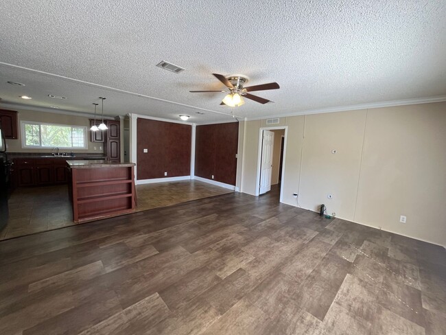 Foto del edificio - Country Living at it's finest! 4 Bedroom, ...