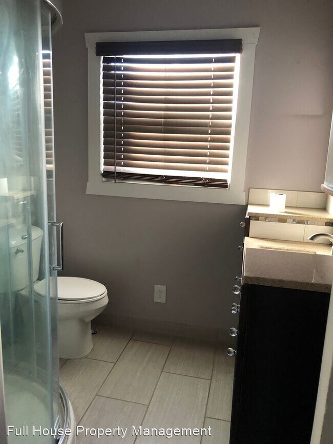 Building Photo - 2 br, 1 bath House - 2048 Hillcrest