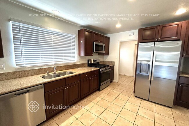 Foto del edificio - 13425 Ebell St