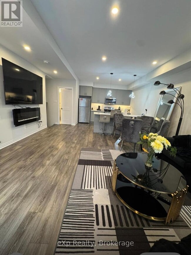 Building Photo - 51 Sparrow Ave