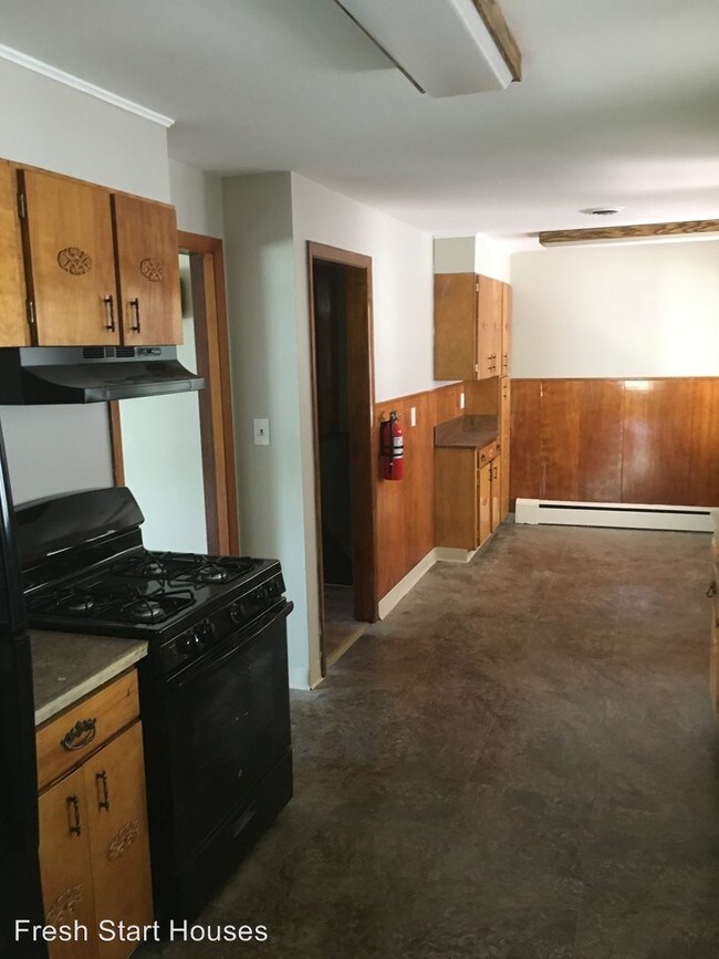 Building Photo - 3 br, 2 bath House - 500 Barnes Ave