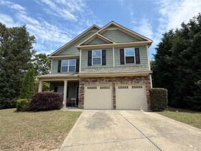 Building Photo - 838 Pine Ln