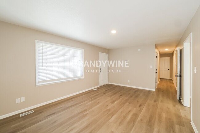 Foto del edificio - 941 NE Bristol Dr