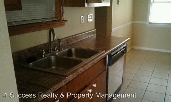 Building Photo - 3 br, 2 bath House - 4053 Timberwood Drive