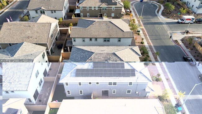 Building Photo - 770 Aurora Vale Pl