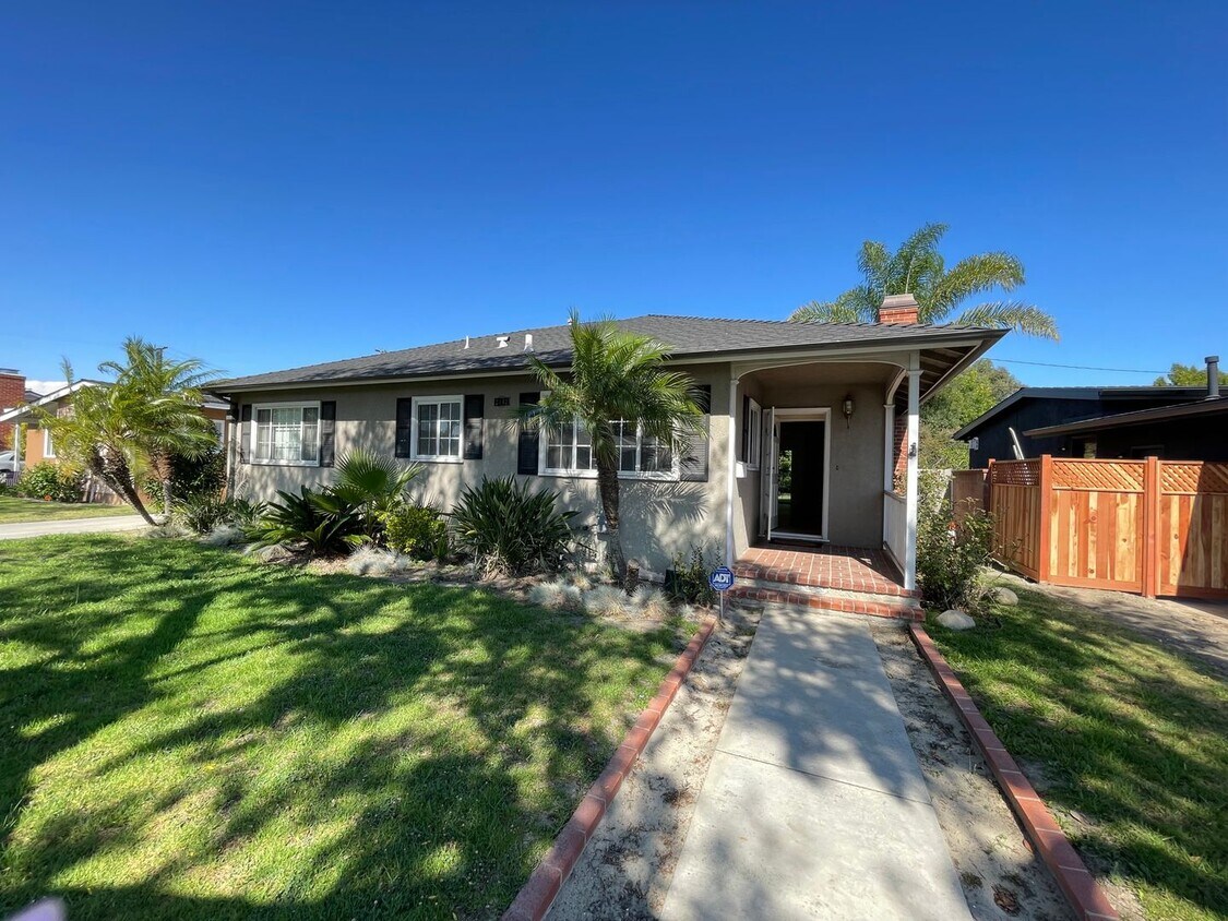 Foto principal - Los Altos Home for Lease