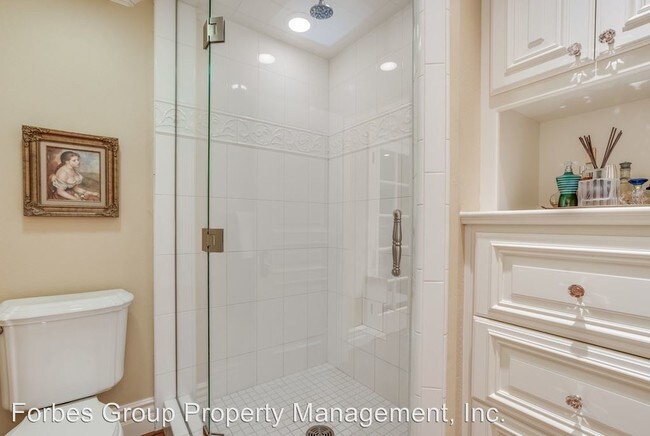 Foto del edificio - 3 br, 2.5 bath House - 530 Monterey Ave.