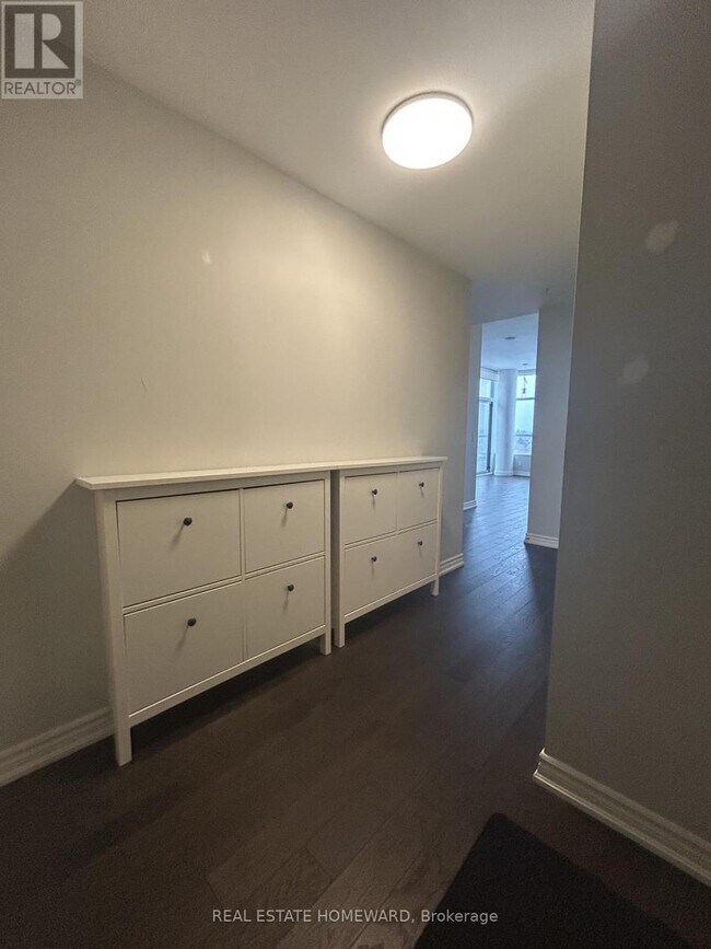 Photo du bâtiment - 280 Donlands Ave