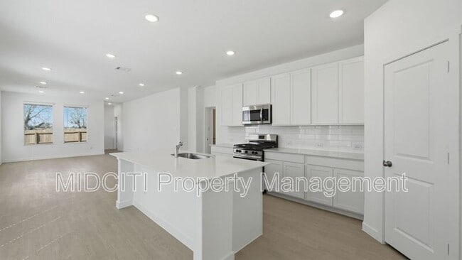 Building Photo - 9130 Colonel Trl