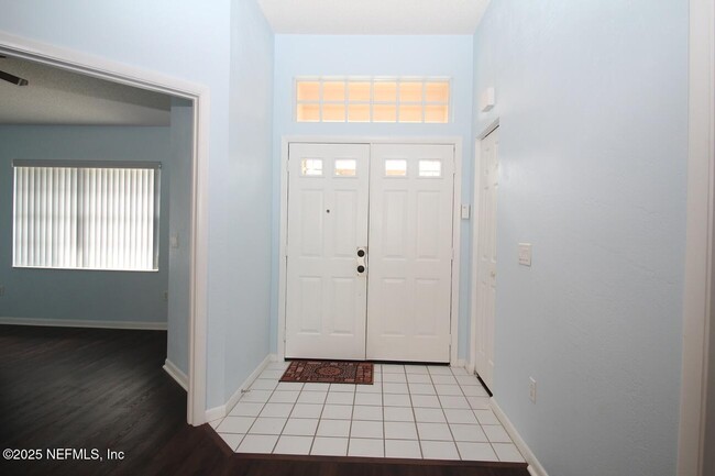 Building Photo - 48 Westover Ln