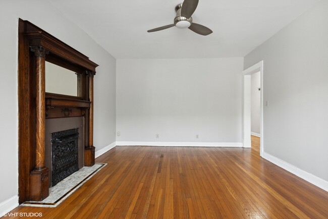 Foto del edificio - 739 W Wellington Ave