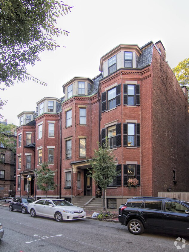 Foto principal - 96 Pinckney St