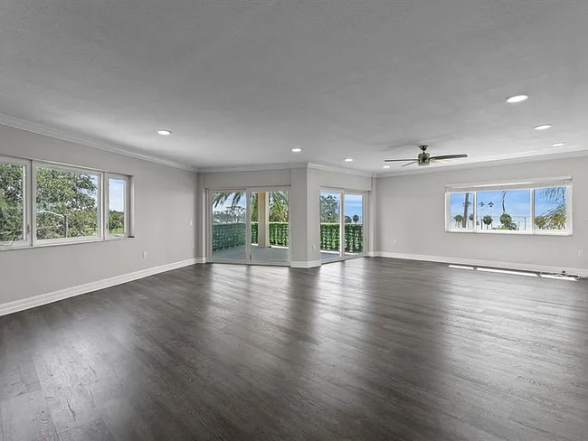 Foto del edificio - 1200 N Shore Dr NE